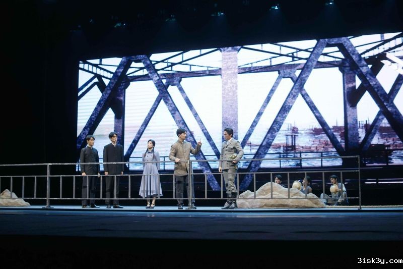 “共和国的脊梁——科学大师宣传工程”山东汇演话剧《国之英豪》在淄博首演 “共和国的脊梁——科学大师宣传工程”山东汇演话剧《国之英豪》在淄博首演